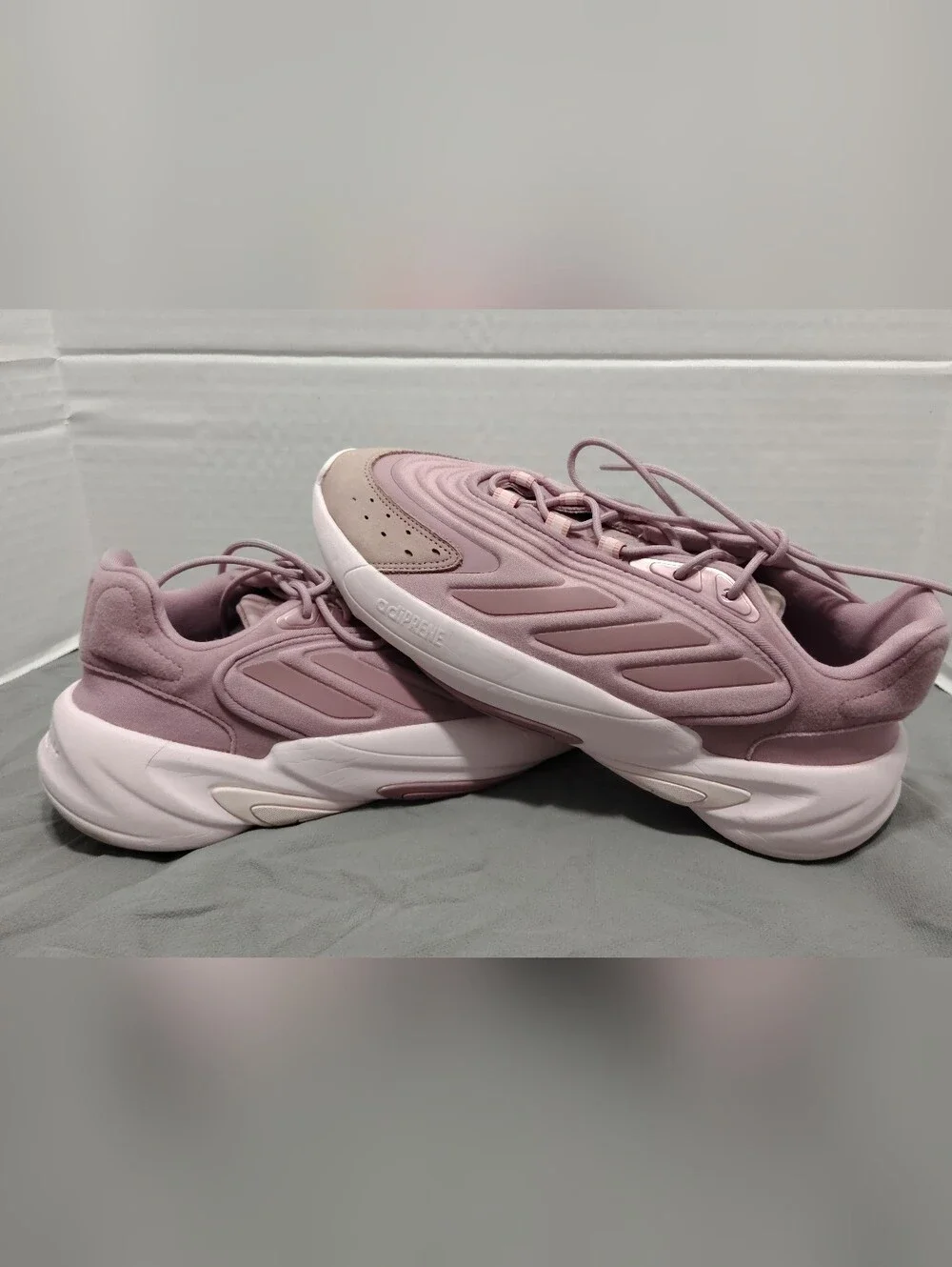 Adidas Ozelia Magic Mauve , Women # 9 US
